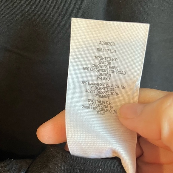 Nwot Belle by Kim Gravel Twist front Tee Black Medium - Picture 7 of 9